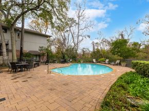 6472 BAYOU GLEN Road, Houston TX 77057
