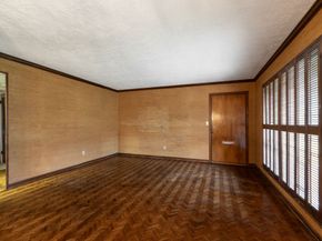 6472 BAYOU GLEN Road, Houston TX 77057