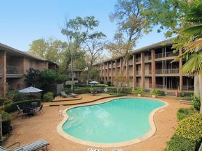 6472 BAYOU GLEN Road, Houston TX 77057