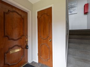 6472 BAYOU GLEN Road, Houston TX 77057