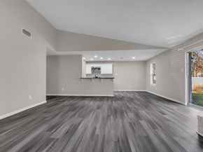 8 Still Glen Court, The Woodlands TX 77381