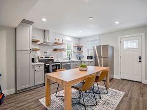 2905 Cleburne Street, Houston TX 77004