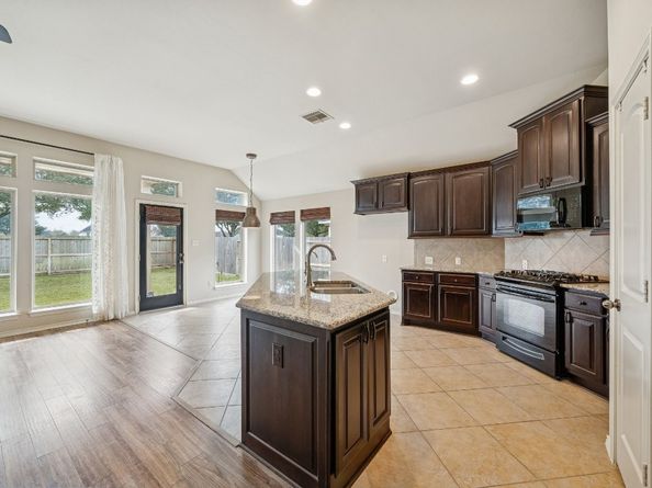 13014 Barkley Bend Lane, Houston TX 77044