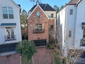 18 Wooded Park Place, The Woodlands TX 77380