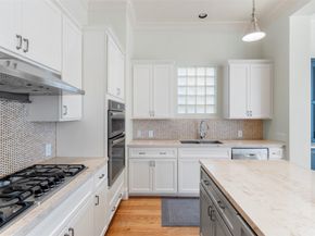 18 Wooded Park Place, The Woodlands TX 77380