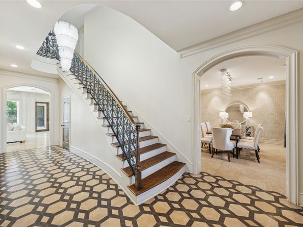 3749 Olympia Drive, Houston TX 77019