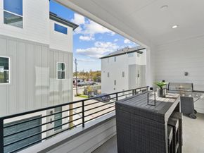 4842 Pinemont Drive, Houston TX 77091