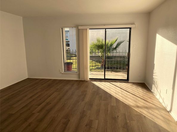 2822 S Bartell Drive 3, Houston TX 77054