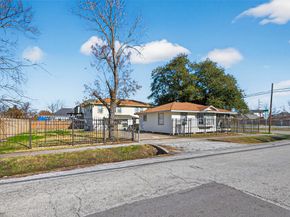 2005 Common Street, Houston TX 77009