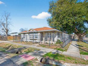 2005 Common Street, Houston TX 77009