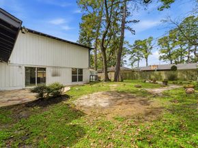 206 W North Hill Drive, Spring TX 77388