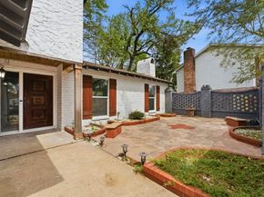 206 W North Hill Drive, Spring TX 77388