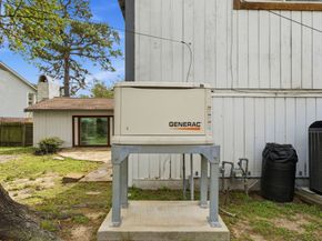 206 W North Hill Drive, Spring TX 77388