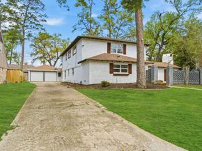 206 W North Hill Drive, Spring TX 77388