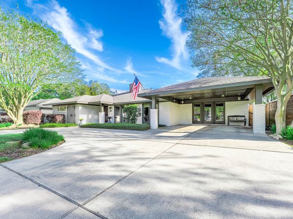4517 Willowbend Boulevard, Houston TX 77035