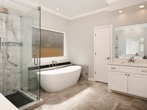 6 Thornbush Place, The Woodlands TX 77381