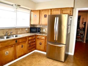 5715 Hirondel Street, Houston TX 77033