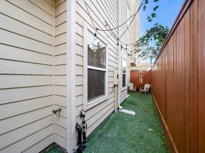 1617 Shearn Street, Houston TX 77007