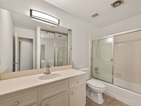 7655 S Braeswood Boulevard 47, Houston TX 77071