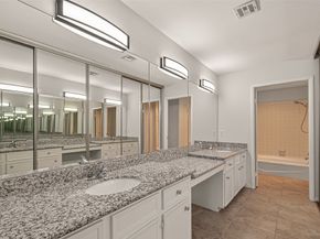 7655 S Braeswood Boulevard 47, Houston TX 77071