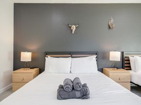 9614 Springmont Drive, Houston TX 77080