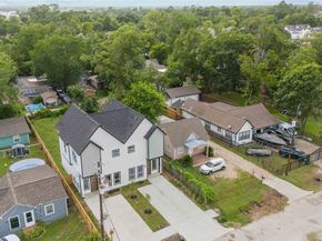 7805 Farnsworth Street A/B, Houston TX 77022