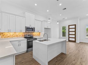 7805 Farnsworth Street A/B, Houston TX 77022