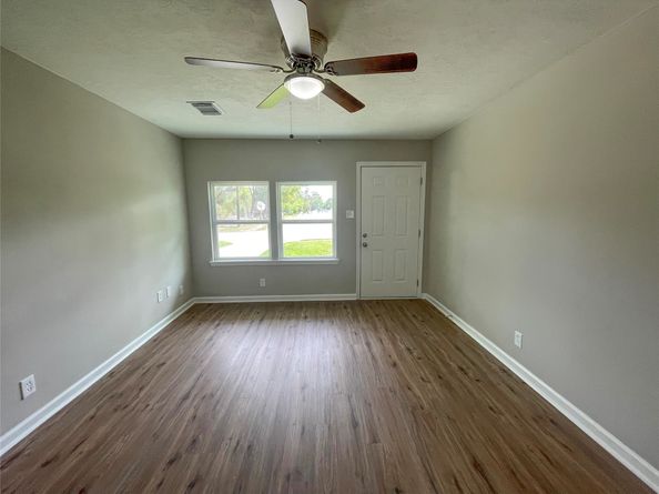 7634 Belbay Street, Houston TX 77033