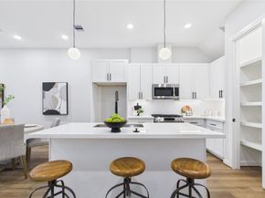 5032 Creekmont Drive, Houston TX 77091