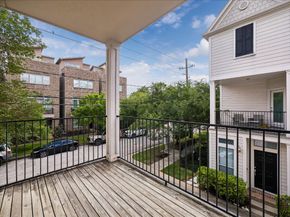 1800 W Webster Street, Houston TX 77019