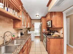 7747 Leonora, Houston TX 77061
