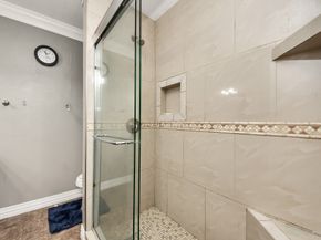 7747 Leonora, Houston TX 77061