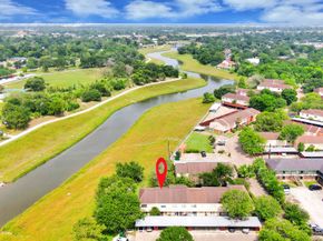 7747 Leonora, Houston TX 77061