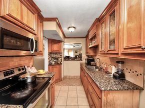 7747 Leonora, Houston TX 77061