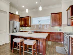 5637 Kiam Street D, Houston TX 77007