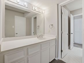 2 River Creek Way, Sugar Land TX 77478