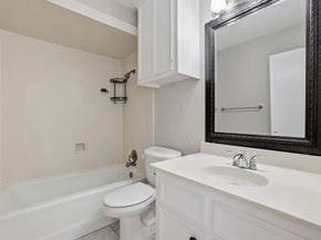 2 River Creek Way, Sugar Land TX 77478