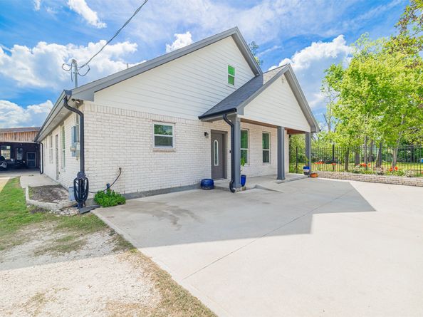 8914 Sandra Street, Houston TX 77016