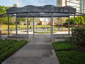 3 Waterway Court 4D, The Woodlands TX 77380