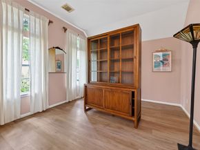 46 E Hobbit Glen Drive, Conroe TX 77384
