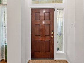 46 E Hobbit Glen Drive, Conroe TX 77384