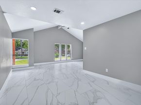 23 Summer Crest Circle, The Woodlands TX 77381