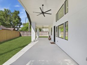 959 Althea Drive, Houston TX 77018