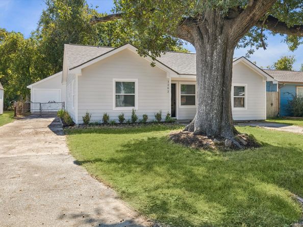 1202 Eubanks Street, Houston TX 77022