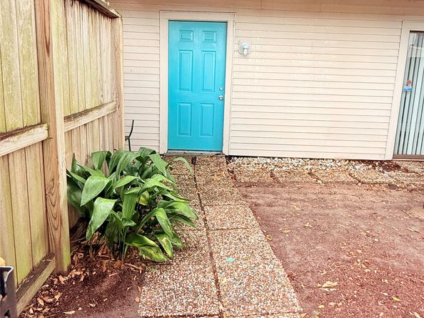 6401 Deihl Road 804, Houston TX 77092