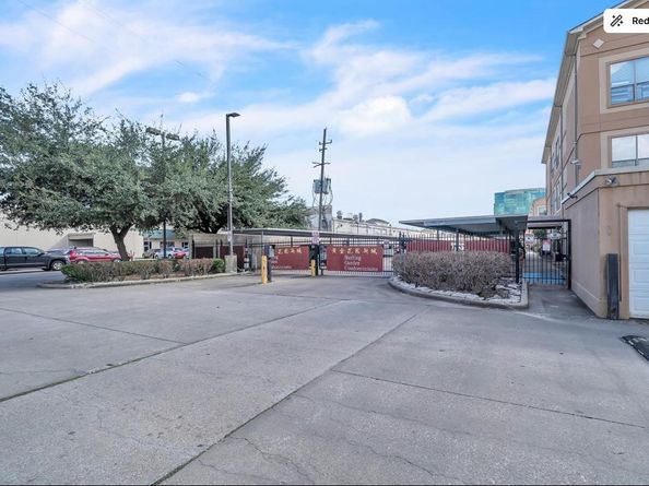 6611 W Sam Houston Parkway S 1A, Houston TX 77072