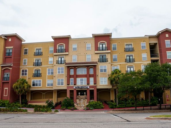 1711 Old Spanish Trail 312, Houston TX 77054