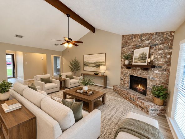6 Leverwood Court, The Woodlands TX 77381