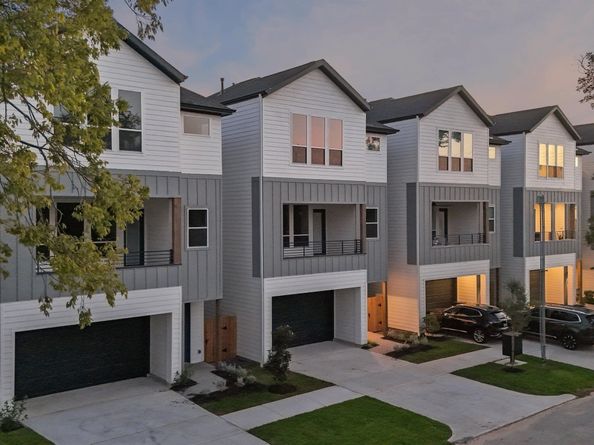 4848 Pinemont Drive, Houston TX 77092