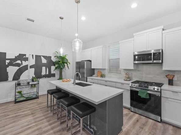 4848 Pinemont Drive, Houston TX 77092